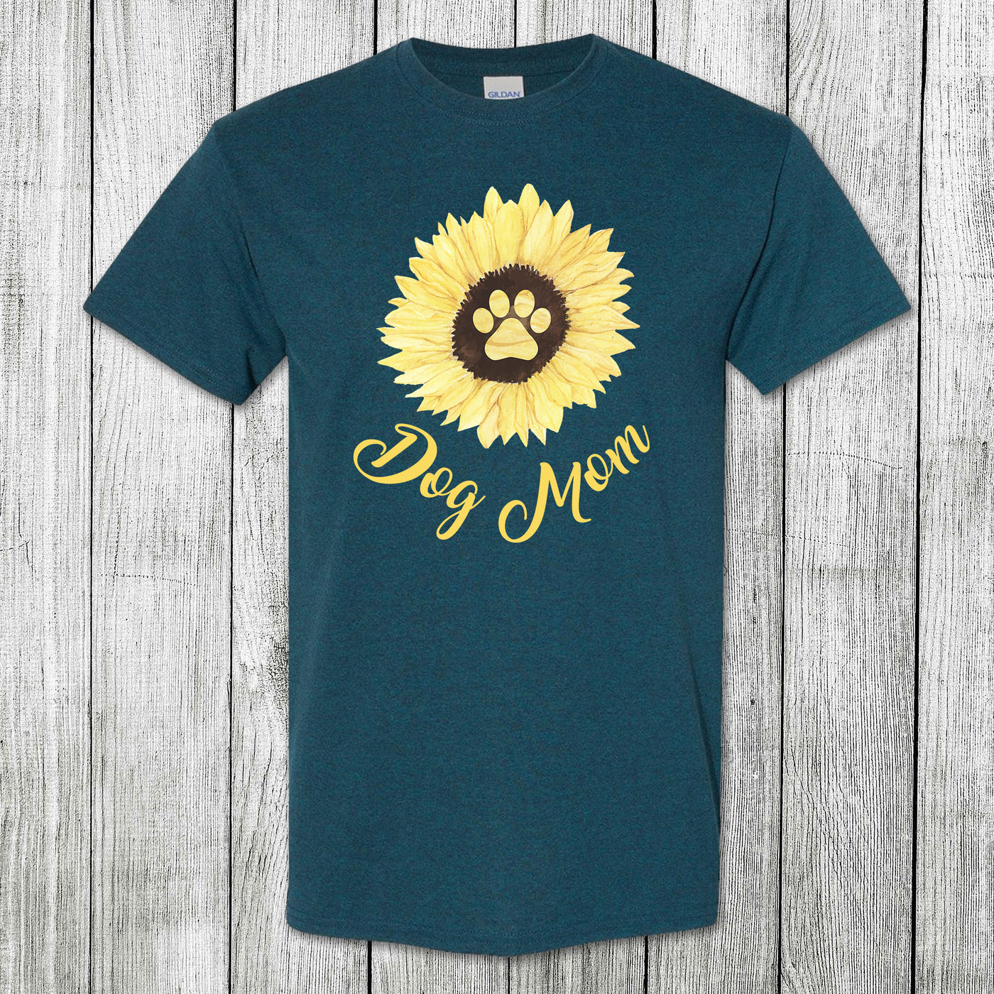 Daydream Tees Dog Mom