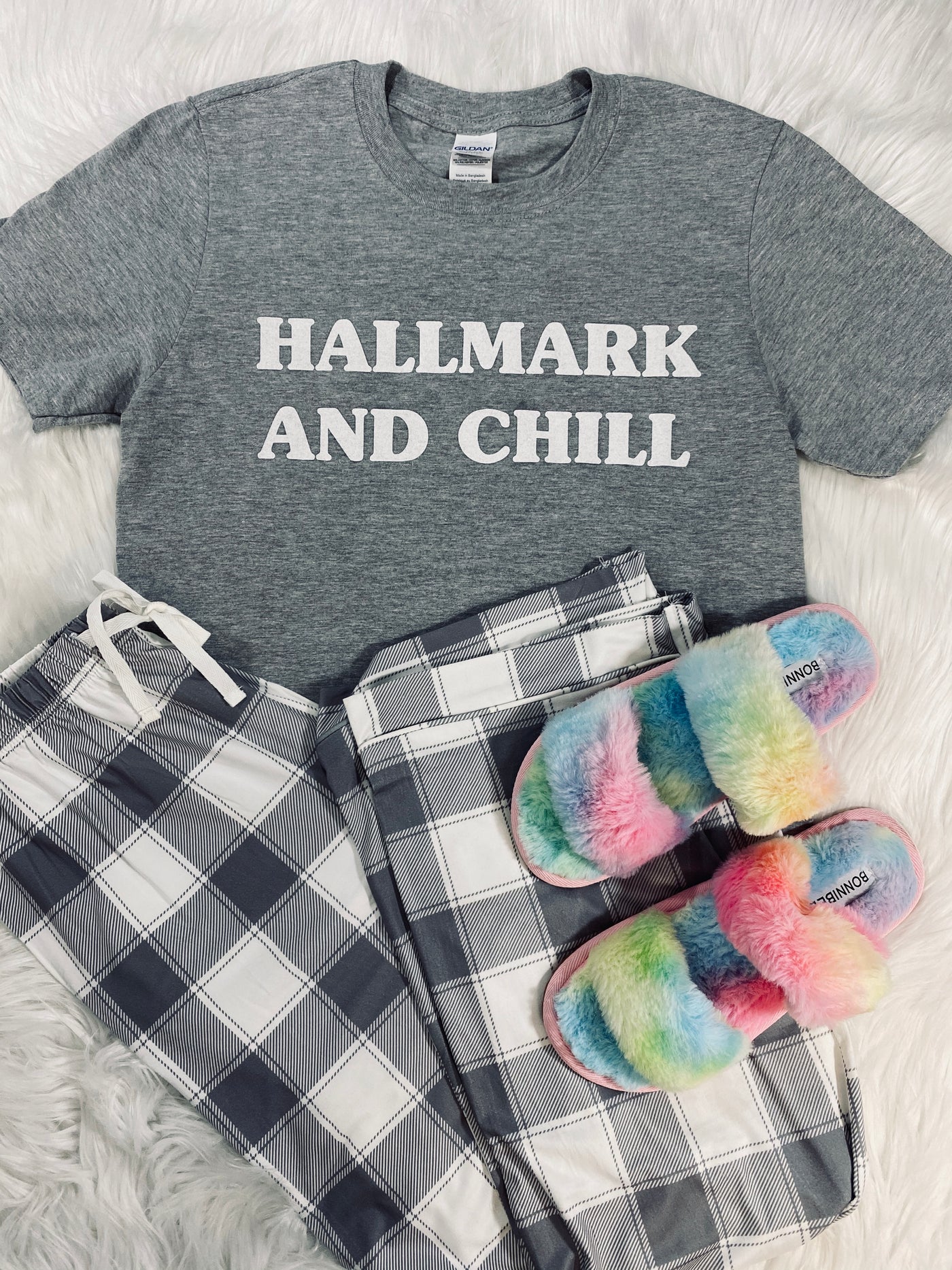 Daydream Tees Hallmark and Chill Graphite Heather