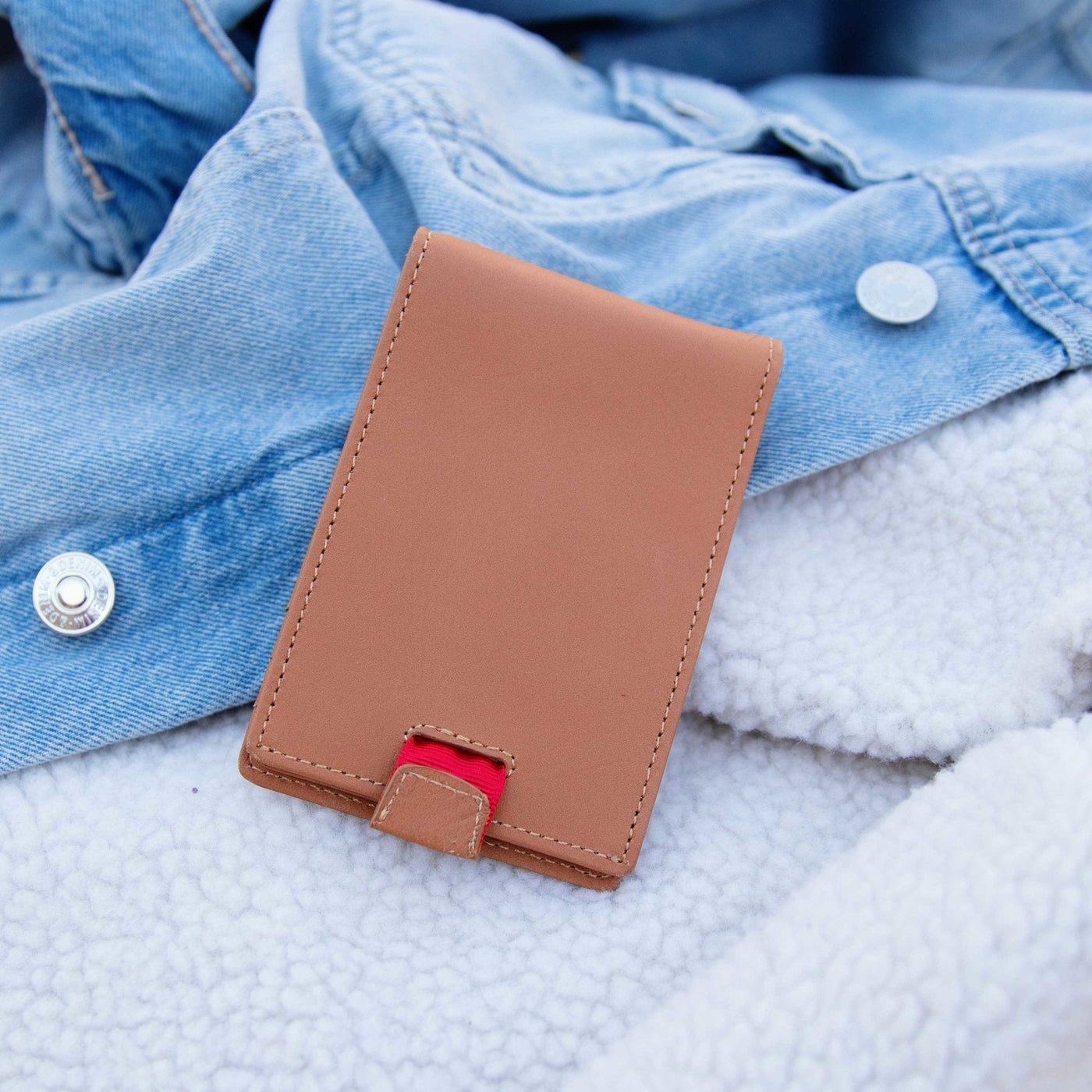 Leather Bi-Fold Money Clip Wallet